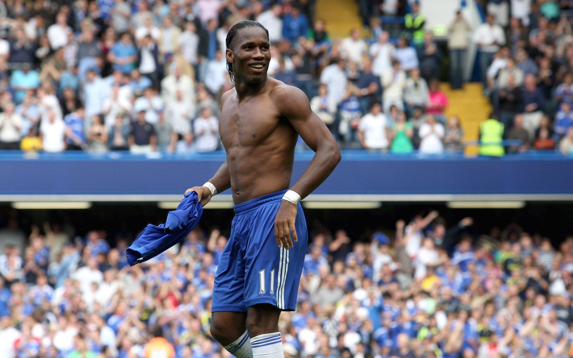 巴黎新星埃基蒂克天价转会，固定费用8000万欧元引爆足坛